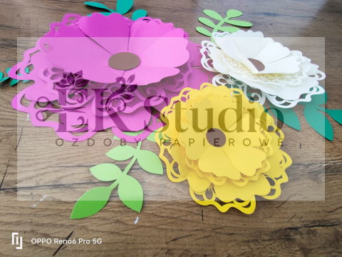Kwiat przestrzenny z efektem 3d Kwiat przestrzenny z efektem 3d
