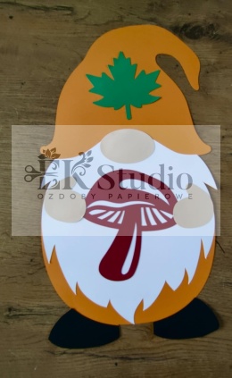 Krasnal jesienny 1 (grzyb i liść P.)